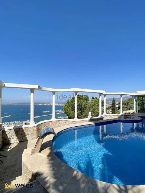 Casa de 250 m² en Roses