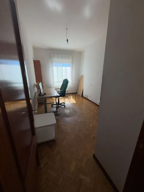 Piso de 99 m² en Las Navas del Marqués (4/10)