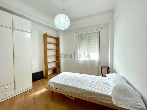 Wohnung 76 m² in Valencia