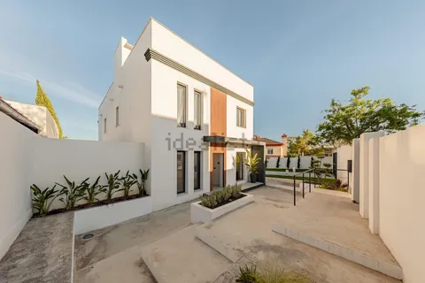 Maison 320 m² à Mairena del Aljarafe (2/58)