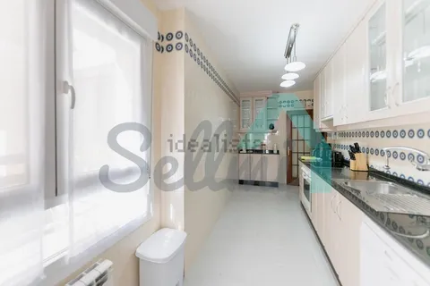 Piso de 129 m² en Castrillón