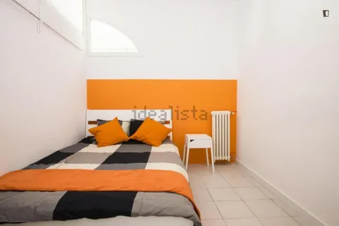 Room for rent, Barcelona (3/30)
