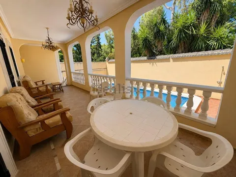 Casa de 387 m² a Torrevella