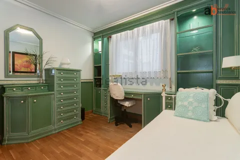 Pis de 130 m² a Pamplona