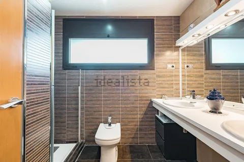 Casa de 228 m² a Sant Just Desvern