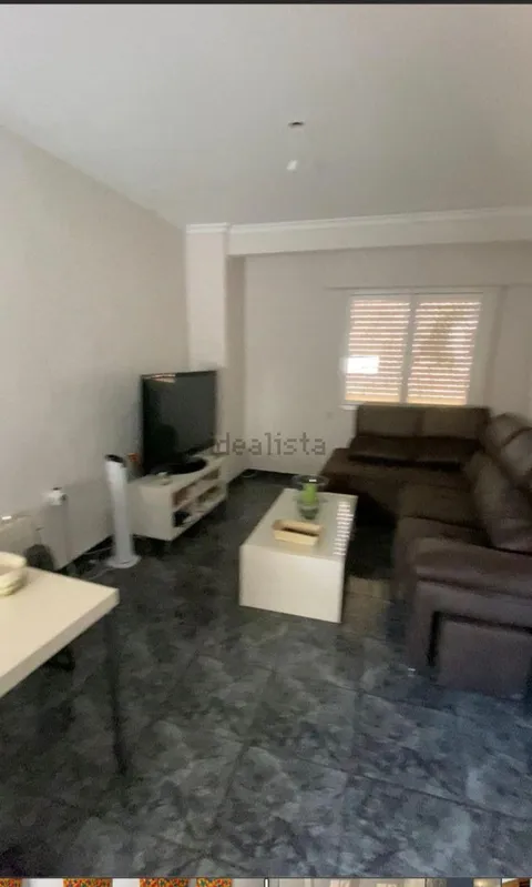 Piso de 90 m² en Yecla