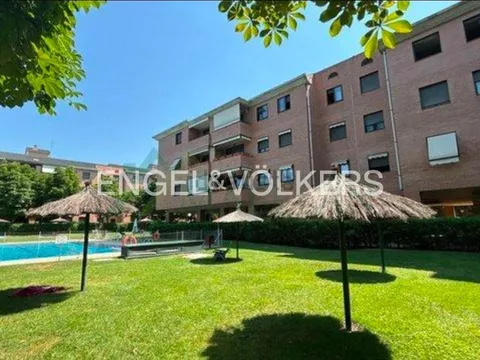 Wohnung 118 m² in Madrid