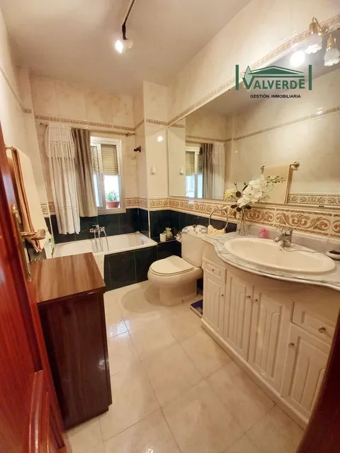 Wohnung 95 m² in Granada