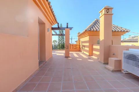 Будинок 225 м² у Estepona