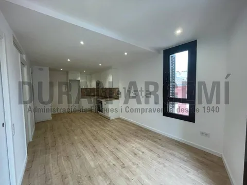 Flat 56 m² in Terrassa (2/15)