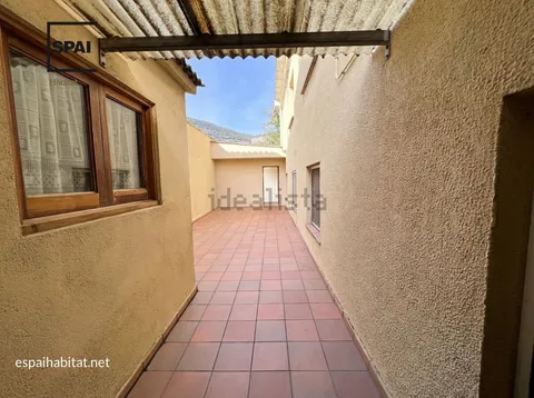 Flat 110 m² in Centelles