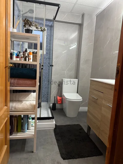 Habitació de lloguer, Silla
