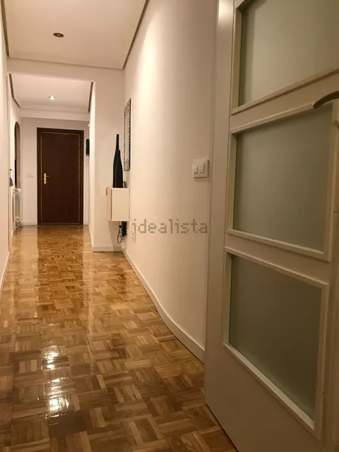 Кімната в оренду, Madrid