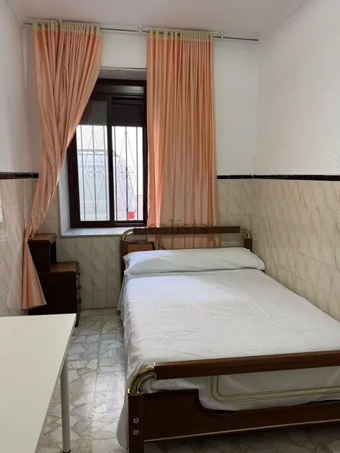 Habitació de lloguer, Belmez