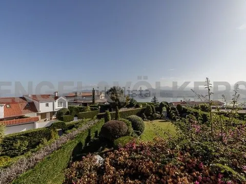 House 300 m² in Baiona