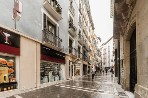 Pis de 80 m² a Pamplona