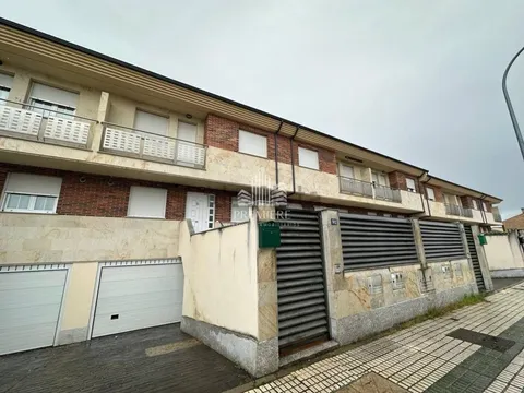 Casa 222 m² a Villares de la Reina