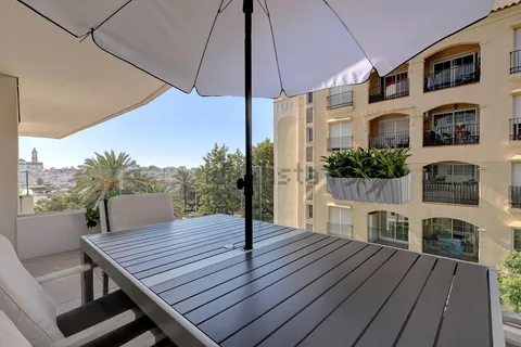 Pis de 90 m² a Estepona