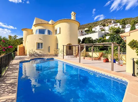 House 172 m² in Xaló