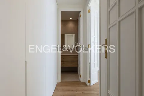 Flat 180 m² in Valencia