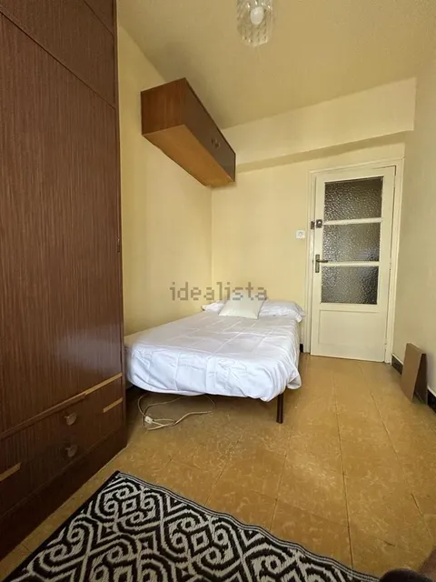 Habitació de lloguer, Saragossa (2/3)
