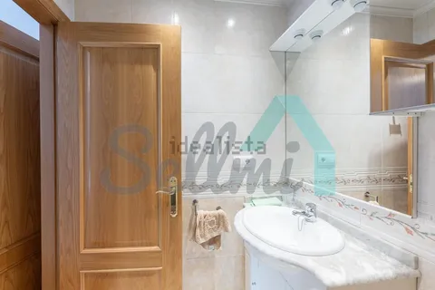 Flat 82 m² in Oviedo