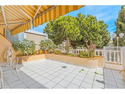 House 300 m² in Alacant / Alicante (4/33)