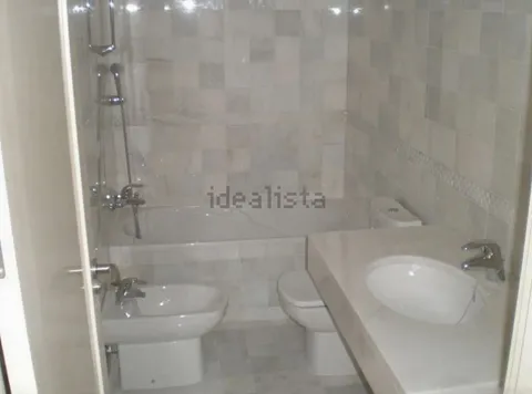Flat 170 m² in Granada