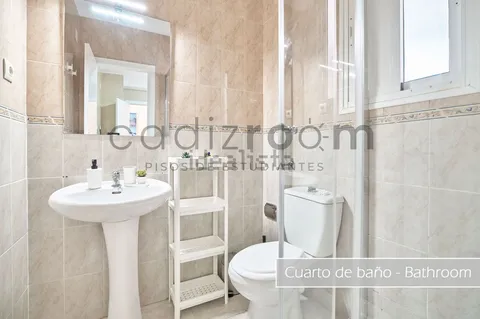 Room for rent, Cádiz