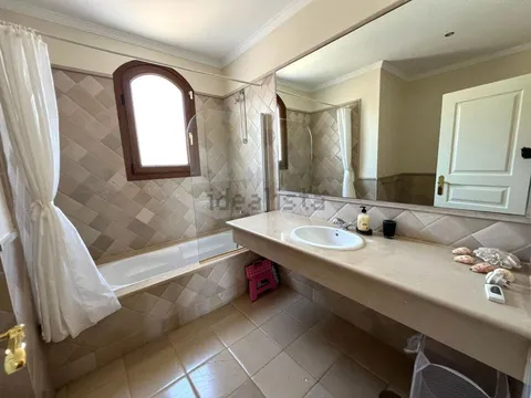 Casa de 200 m² en Estepona