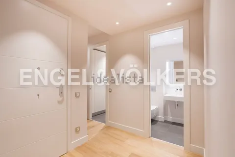Wohnung 217 m² in Madrid