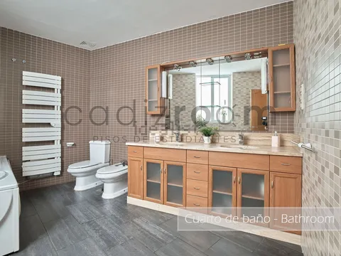 Room for rent, Cádiz
