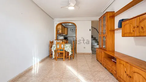 Casa de 100 m² a Oriola (2/9)