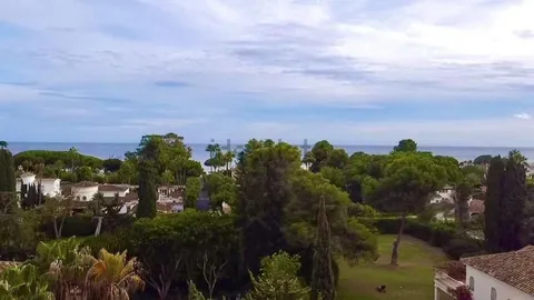 Pis de 235 m² a Estepona