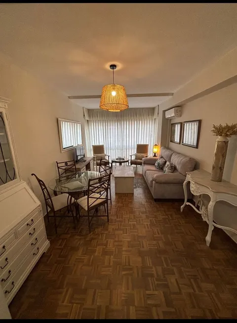 Pis de 65 m² a Sevilla (2/10)
