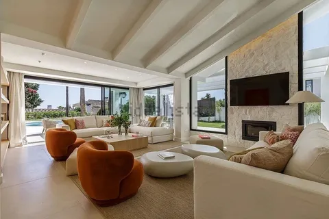 Haus 400 m² in Marbella