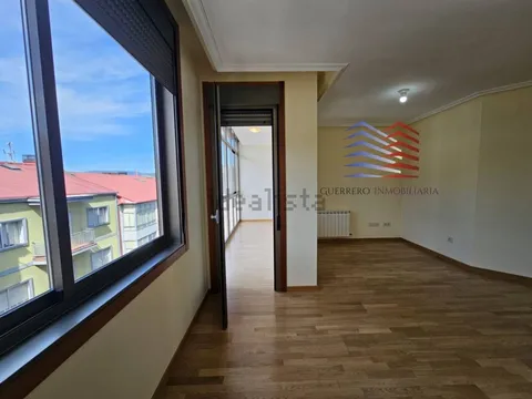 Pis de 147 m² a Ourense