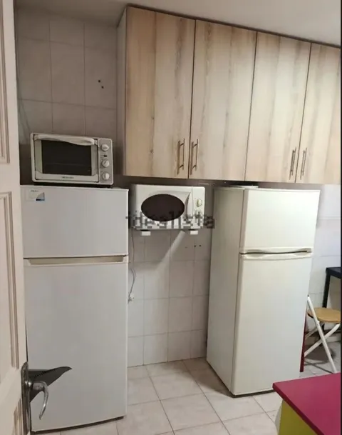 Room for rent, Madrid (4/9)