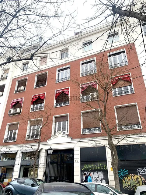 Wohnung 211 m² in Madrid