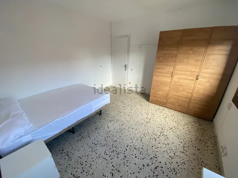 Room for rent, Terrassa (2/6)
