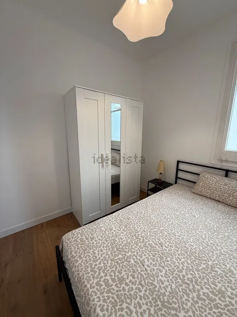 Habitació de lloguer, Barcelona (4/10)