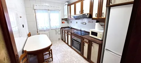 Pis de 85 m² a Gijón (2/46)