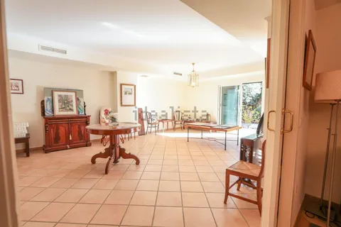 Casa de 268 m² en Rocafort