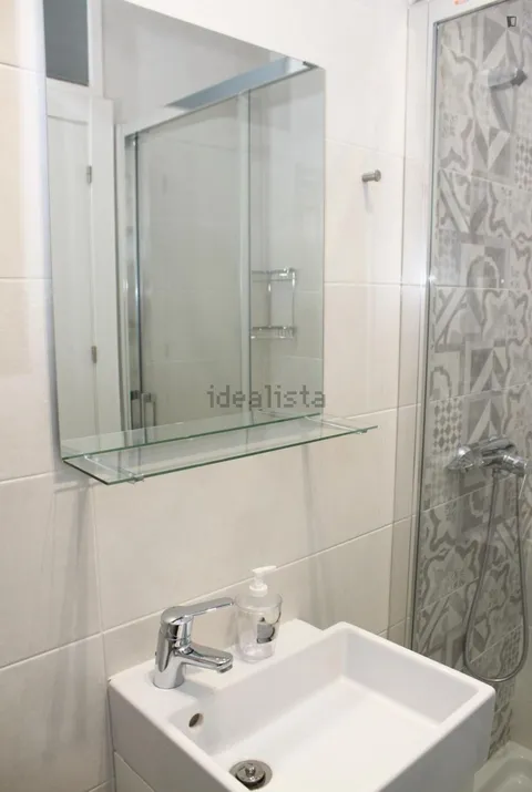 Room for rent, Madrid