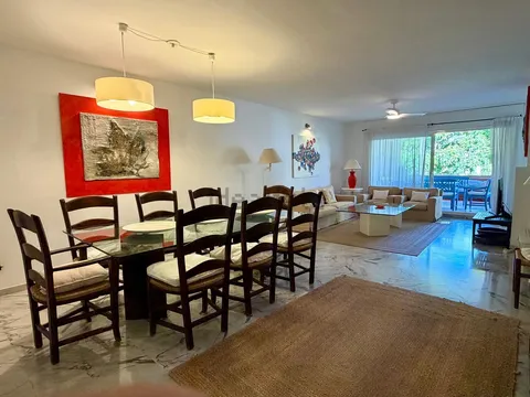 Pis de 198 m² a Estepona