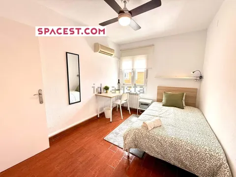 Room for rent, Madrid