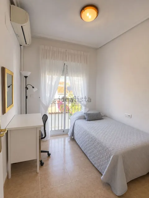 Кімната в оренду, Orihuela