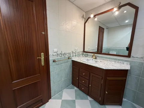 Apartamento 93 m² em Dos Hermanas