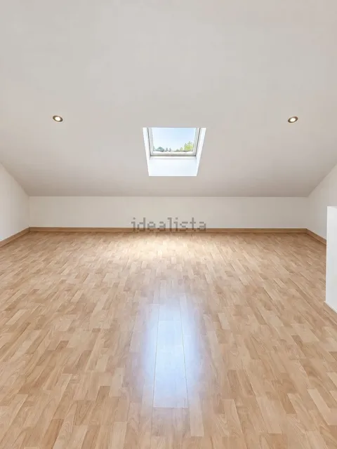 Maison 204 m² à Oleiros