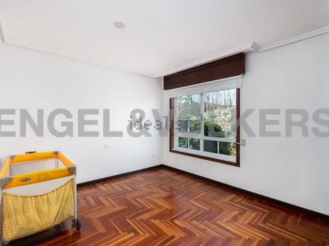 House 300 m² in Baiona